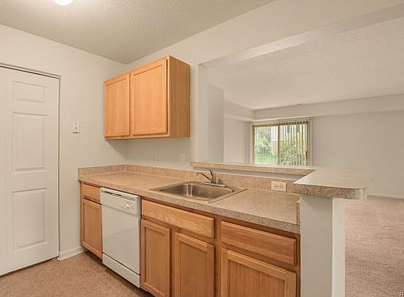 5th image of 11108 Pinehurst Ln