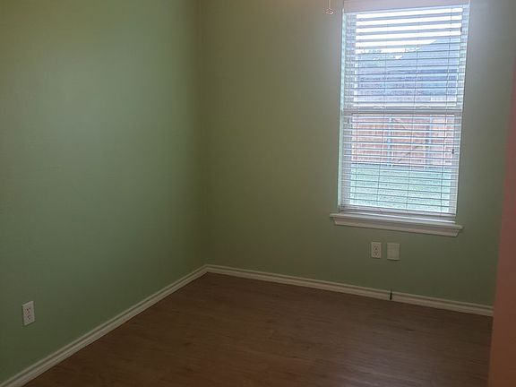 2nd image of 2102 SE 45th Ave