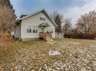 4915 N 44th St, Innisfail, AB T4G 1M7