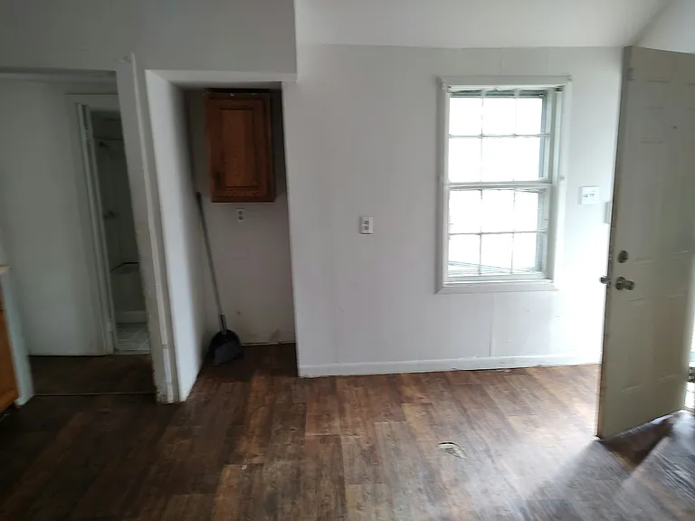 1618 W Kettelle St — Photo 8
