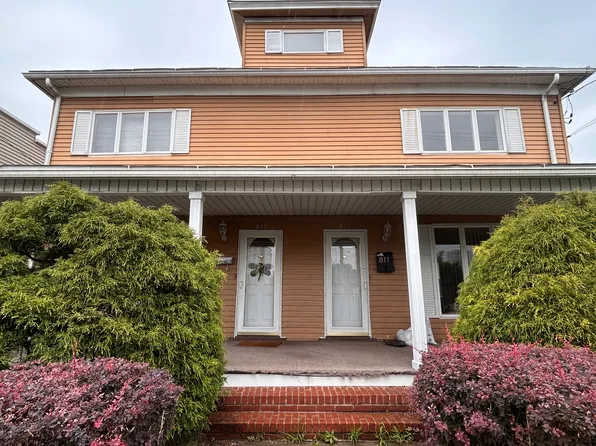 811 Main St #1, Scranton, PA 18519