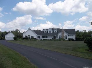 5785 Kraus Rd, Clarence, NY 14031