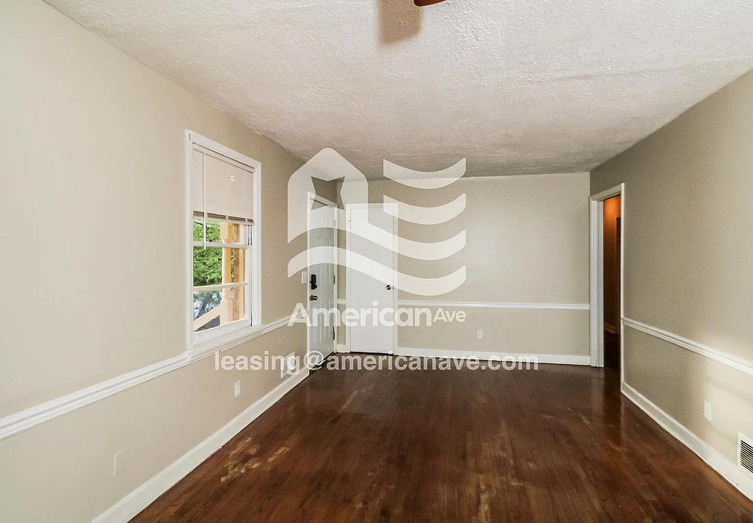 4 bed, 2.0 bath, 1286 sqft, $1,697 — Photo 3