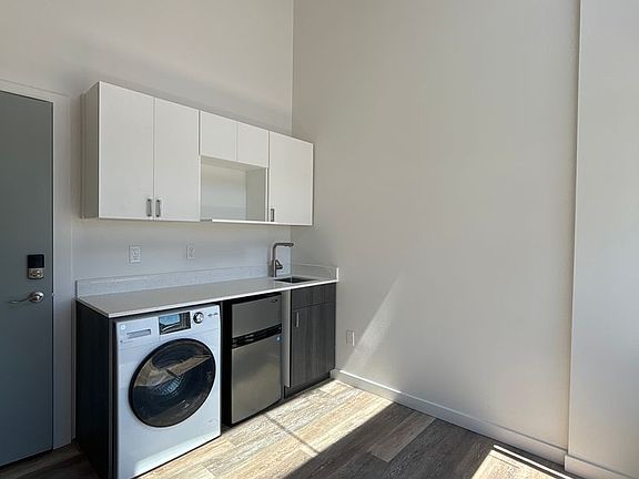 3rd image of 3050 SW Avalon Way #616