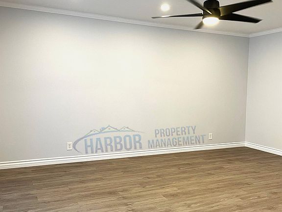 5th image of 16111 Prairie Ave #215