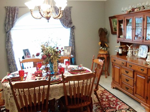 DINNINGROOM
