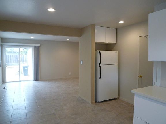 3rd image of 7192 Coronado Dr