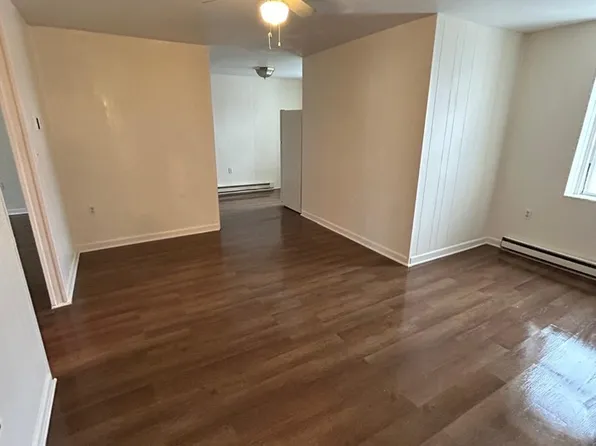 120 W Main St #2, Thurmont, MD 21788