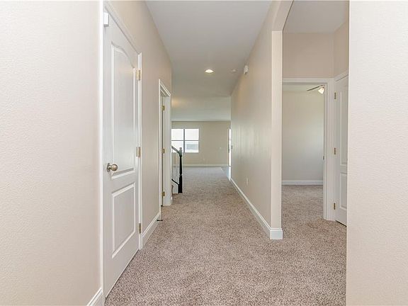 5th image of 5614 Versailles Ln