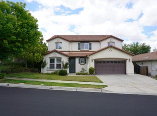 319 Pebble Beach Dr, Brentwood, CA