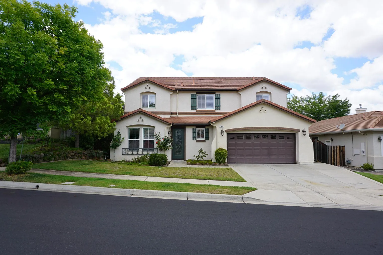 319 Pebble Beach Dr photo 1