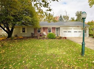 4135 Elma Rd, Williamsville, NY 14221