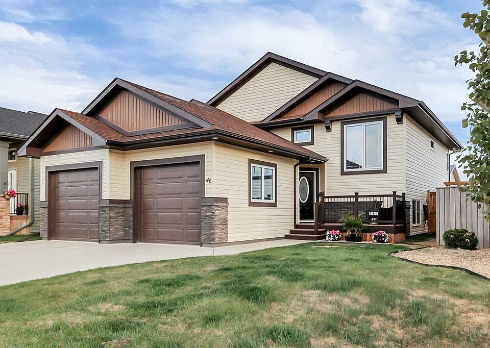 1st image of 46 N Mackenzie Cres