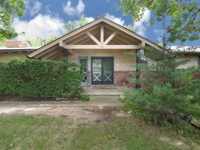 1 W Lakewood Dr, Goddard, KS, 67052