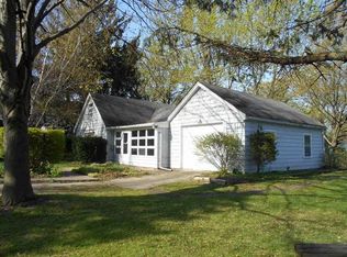 1548 N Hicks Rd, Palatine, IL 60067