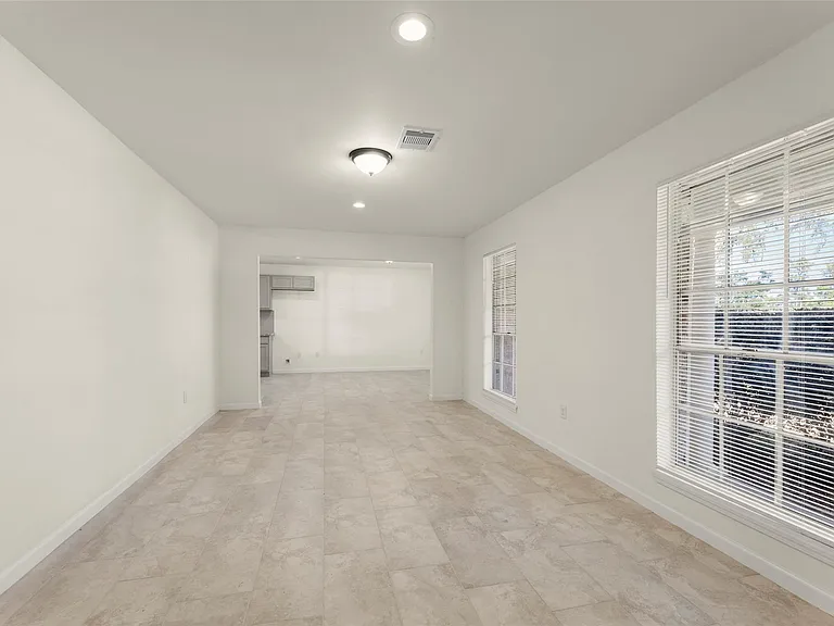 22019 Kenchester Dr — Photo 13
