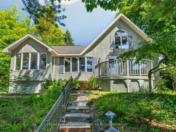 40 Entrance Dr, Bracebridge, ON P1L 1H2