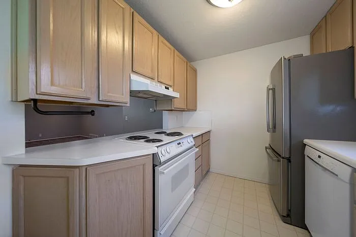 2 bed, 1.0 bath, 900 sqft, $1,249 — Photo 3