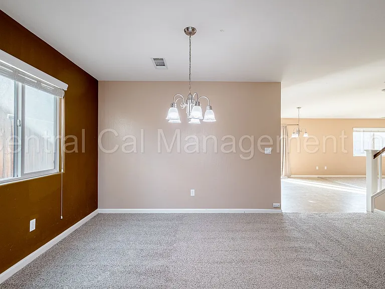 11723 Holabird Ave — Photo 4