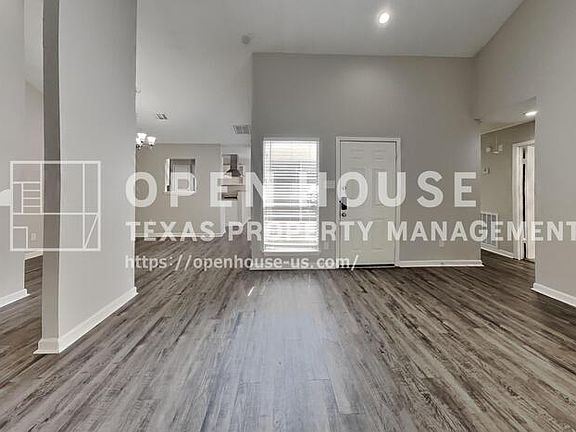 3rd image of 6823 Heather Hollow Dr