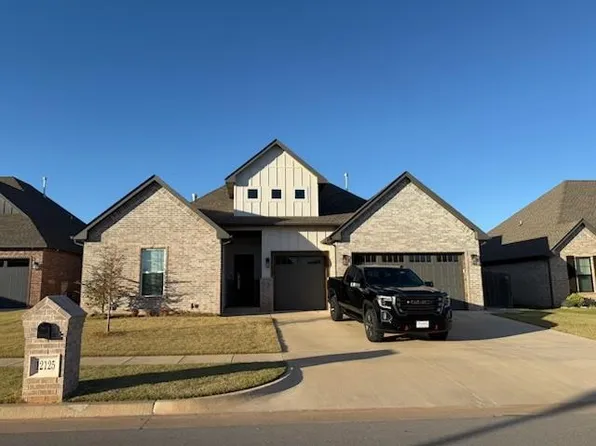 12125 SW 50th St, Mustang, OK 73064