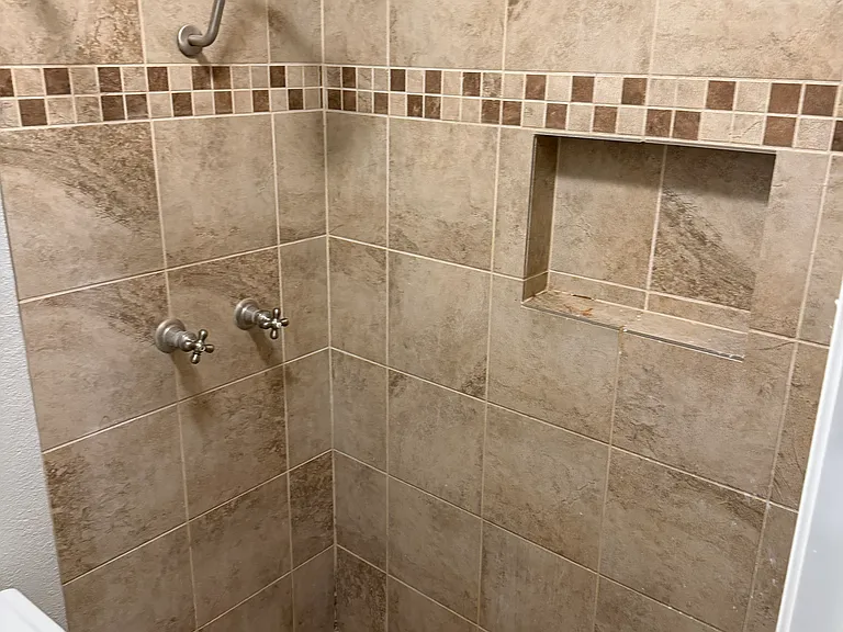 608 Aspenway Cir — Photo 16