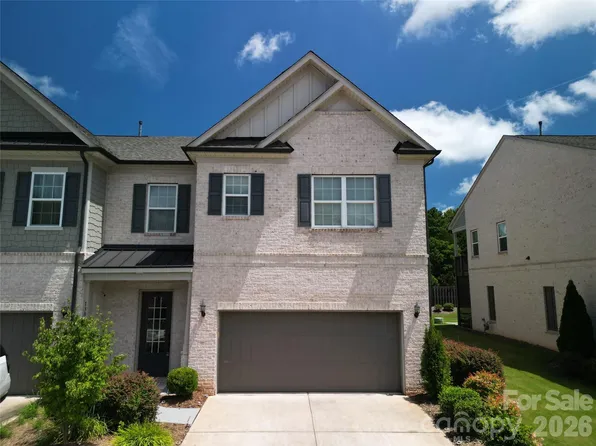 138 Heathbrook Ln, Waxhaw, NC 28173