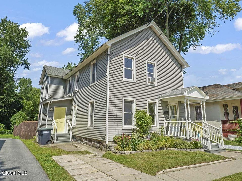 1st image of 8 Katherine St