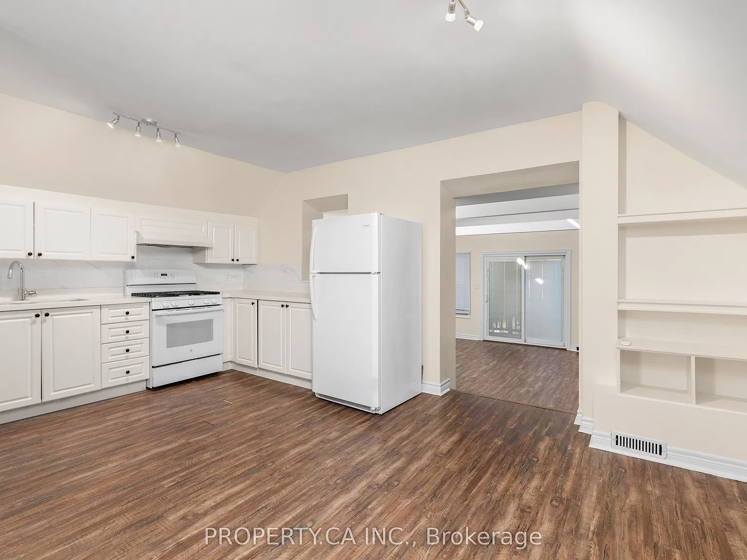 1 bed, $2,300 — Photo 4