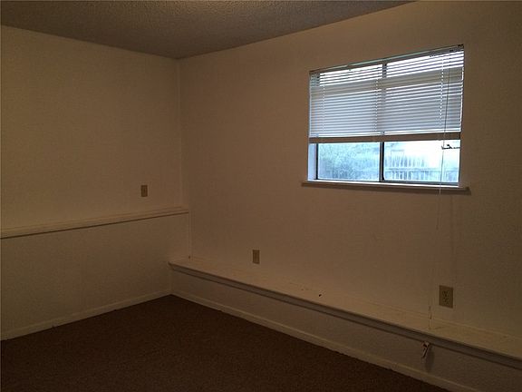 4th image of 258 Zimmerman Ave Unit A
