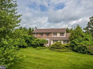 305 Bergey Rd, Souderton, PA 18969