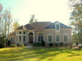 165 Northern Oaks Dr, Fayetteville, GA 30214
