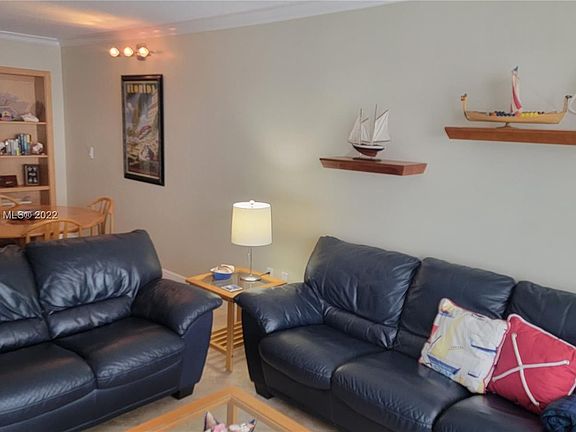 3rd image of 6917 Collins Ave APT 810