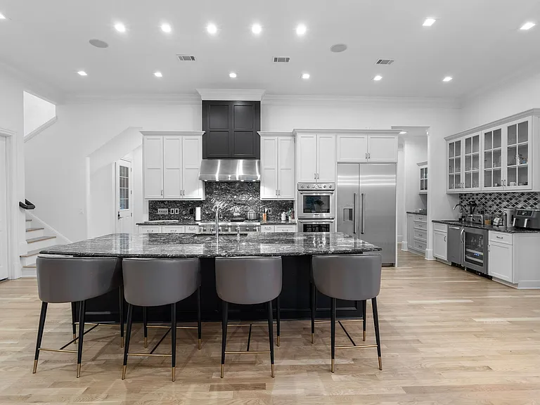 1415 Richland Woods Ln — Photo 20