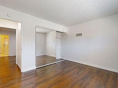 4th image of 1441 Manhattan Beach Blvd #M1