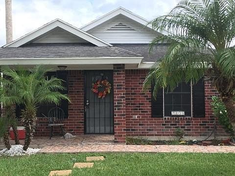 2nd image of 2236 La Pesca St