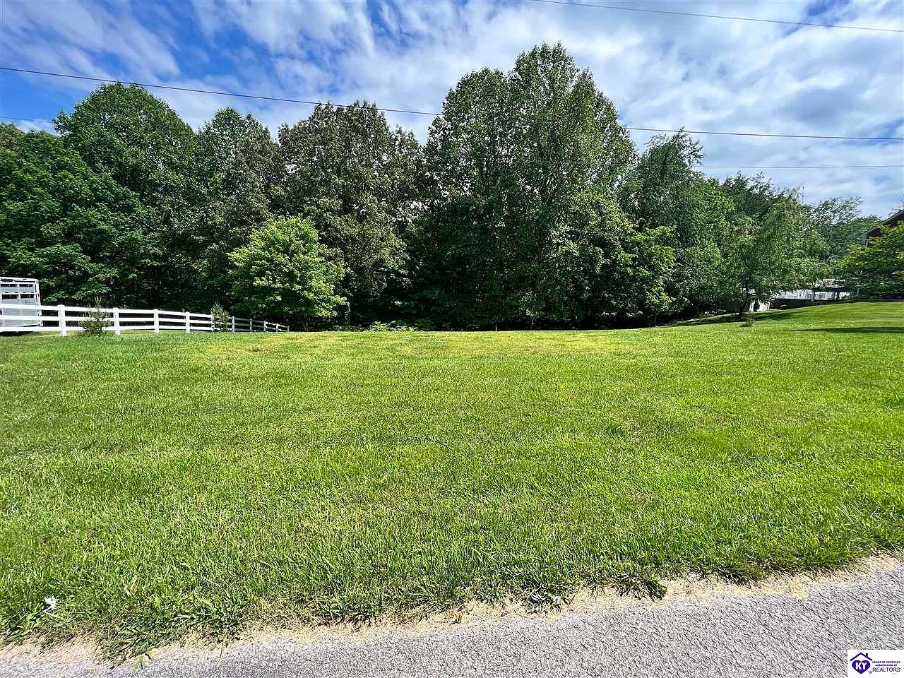 144 White Pine Cir, Campbellsville, KY 42718 MLS HK23001575 Zillow