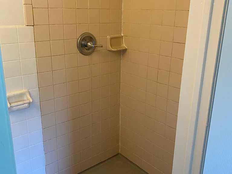 2545 Montana Ave #12 — Photo 7