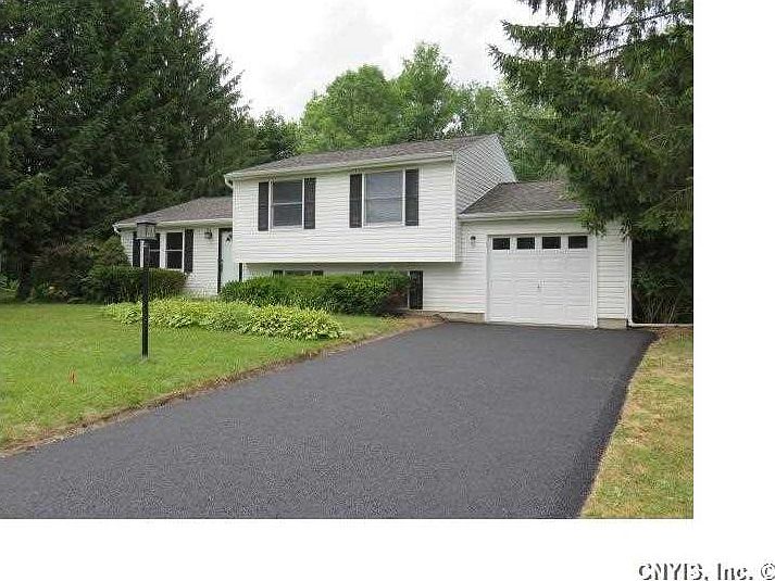 1st image of 5064 Hackberry Ln