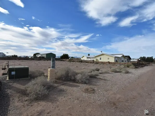 30305 E Mountain View Ave, Wellton, AZ 85356