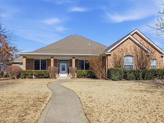 2nd image of 16441 Roserock Cir