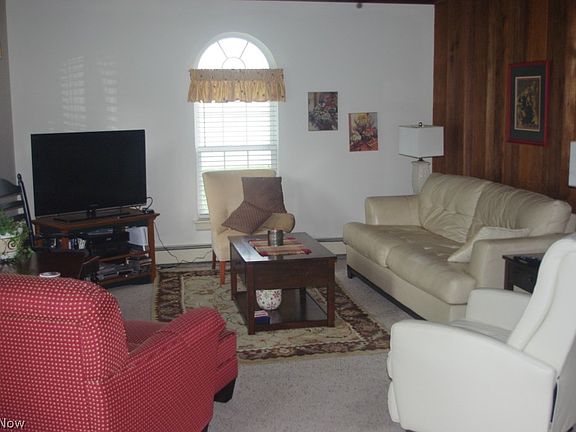 4th image of 100 Dartmouth Dr