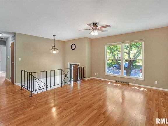 5th image of 3705 W Pagewood Dr