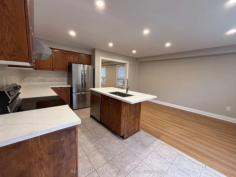 3234 Raindance Cres — Photo 12