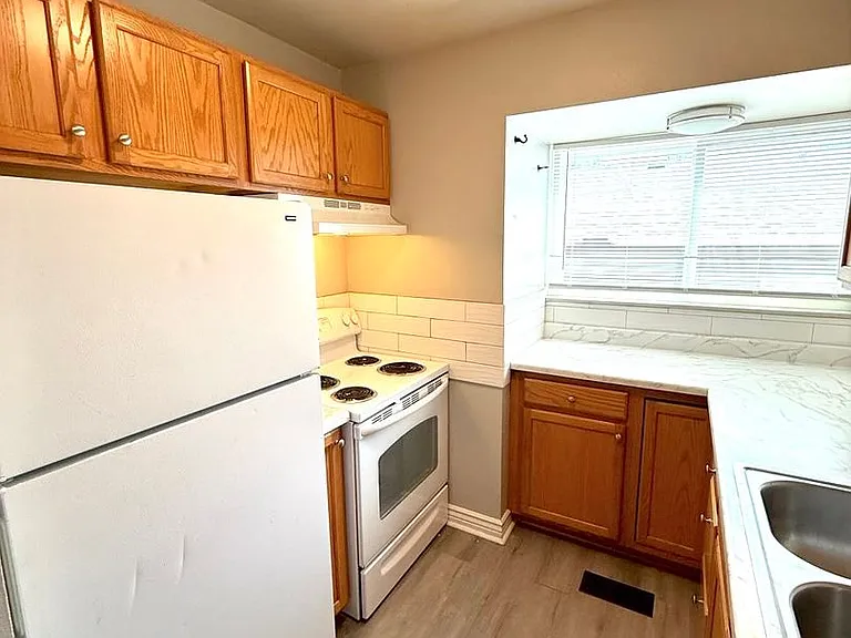 4015 Stonedike Dr — Photo 18