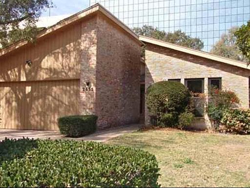 1st image of 2635 COUNTRY SQ