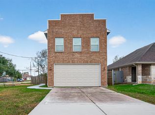 146 Disney St, Arcola, TX 77583