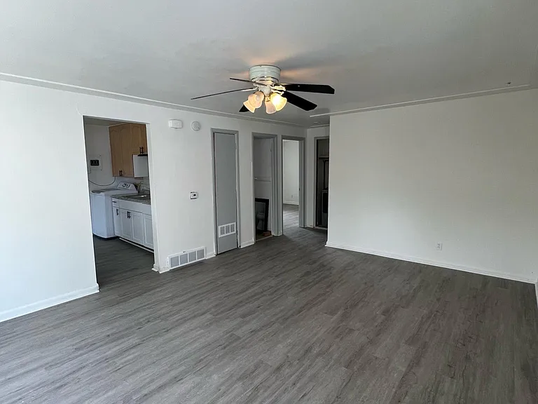 735 Emporia St — Photo 3