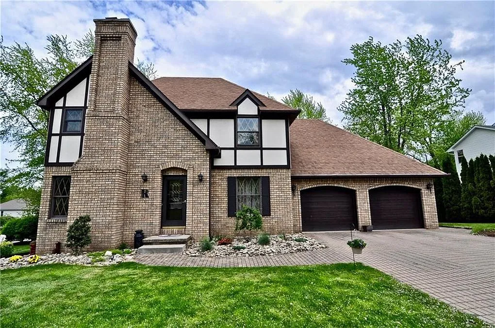 4102 Maple Grove Dr photo 1