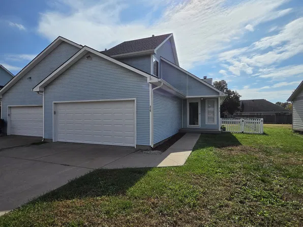 215 W 2nd St, Andover, KS 67002